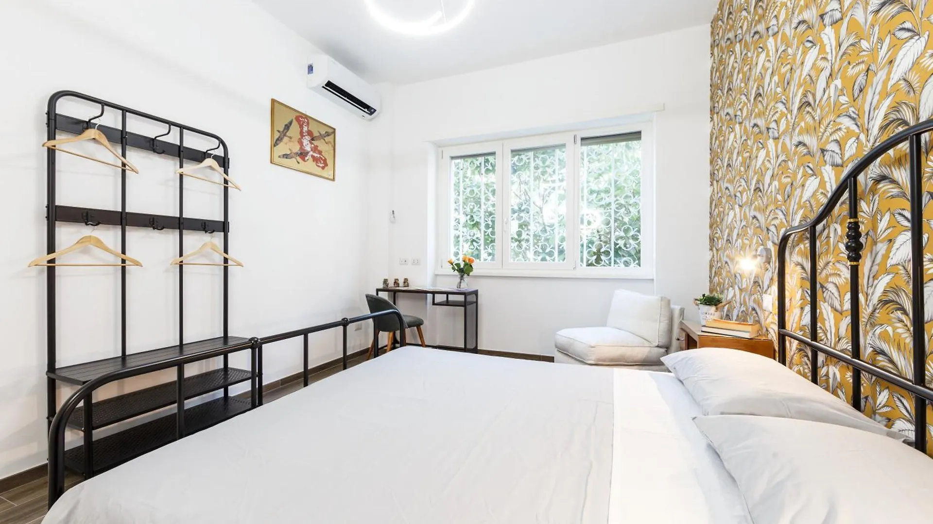 Maison Chic Cornelia - San Pietro Rome 0*,  Italy